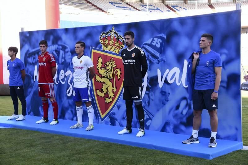 Presentación de la nueva equipación del Real Zaragoza para esta temporada