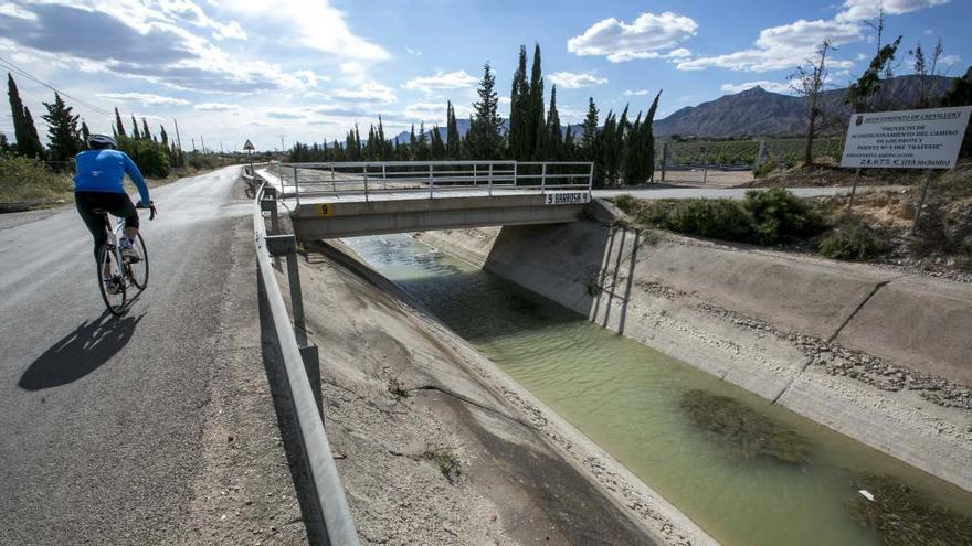 El Gobierno mete a los municipios manchegos &quot;antitrasvase&quot; en la comisión que decide el agua que llega a Alicante