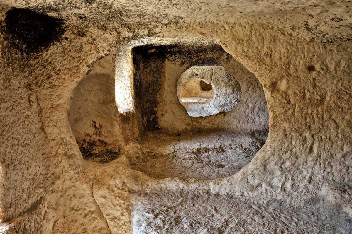 Imagen de una de las Covetes dels Moros de Bocairent.