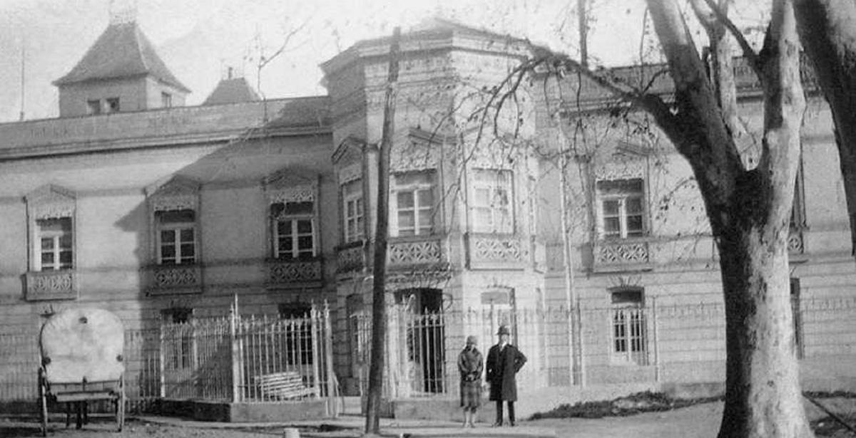 Palacio de Alfafar, visto desde el camino de la estacion.