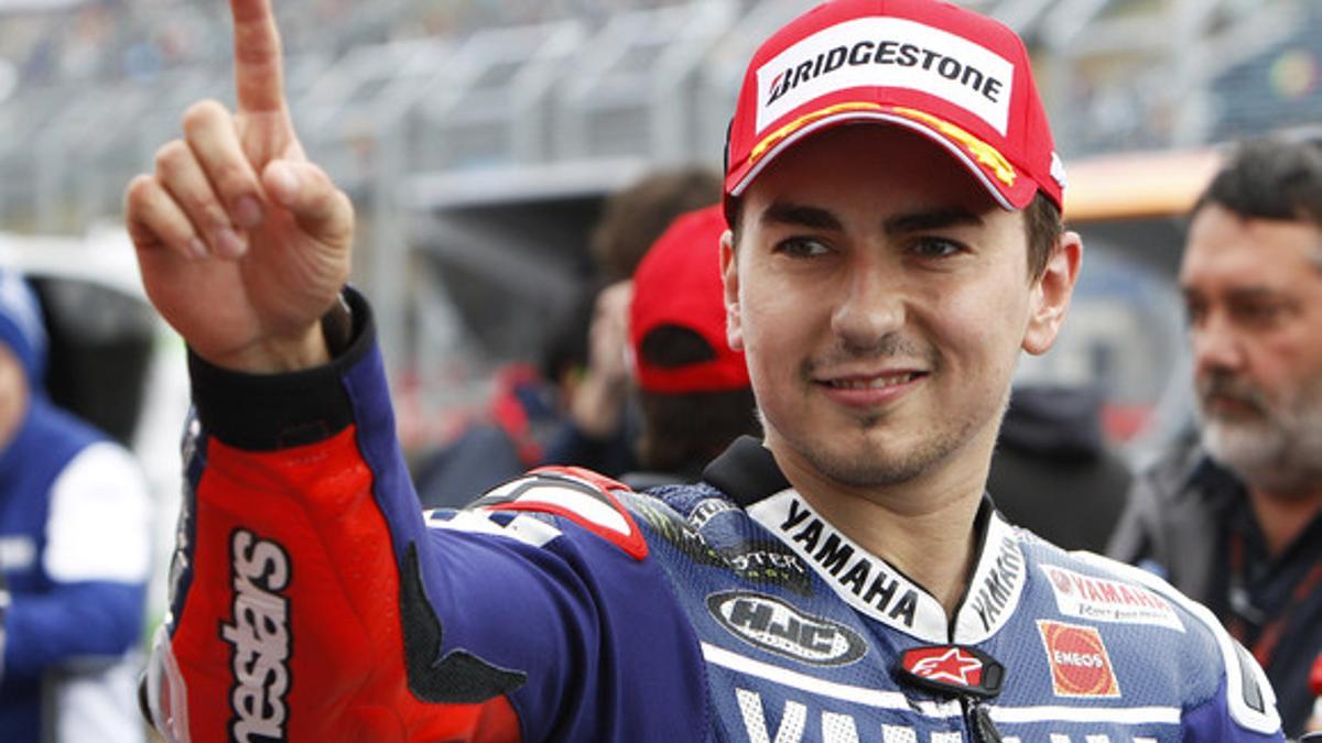 Jorge Lorenzo celebra la 'pole position', este sábado, en el circuito de Motegi.