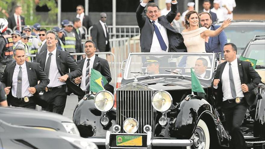 El capitán Bolsonaro, presidente: «Brasil y Dios por encima de todo»