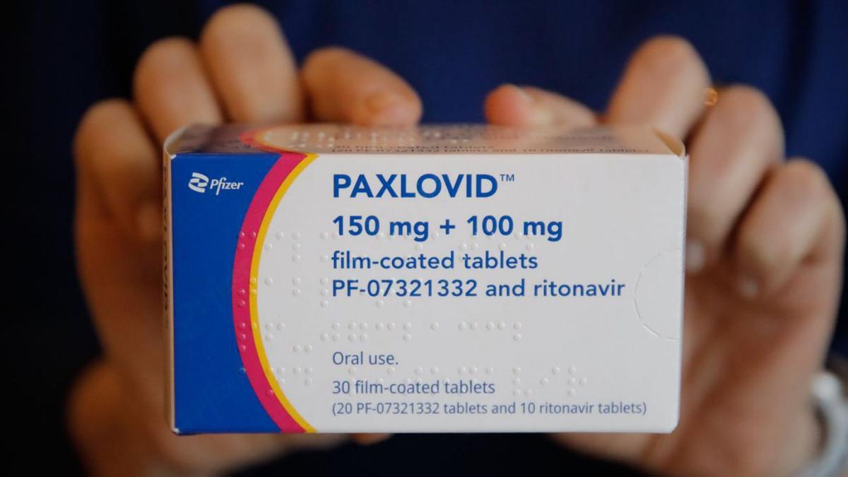 Una caja de Paxlovid, el antiviral oral de Pfizer contra el COVID-19. |   // C. LUJÁN