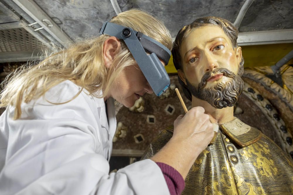 El Bisbat restaura el retablo mayor de Alaró