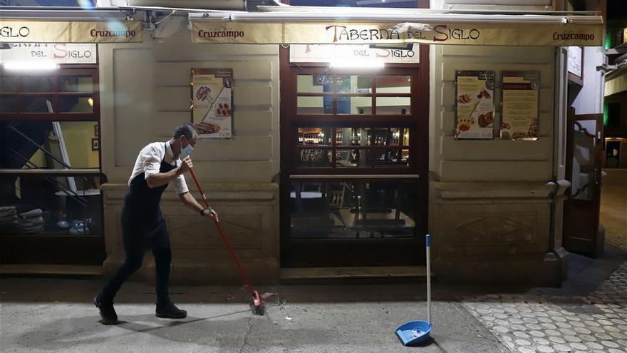 Málaga, Dos Hermanas y Sanlúcar sin actividad no esencial desde el miércoles