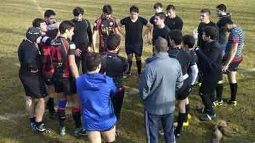 El equipo zamorano, antes de comenzar el partido.