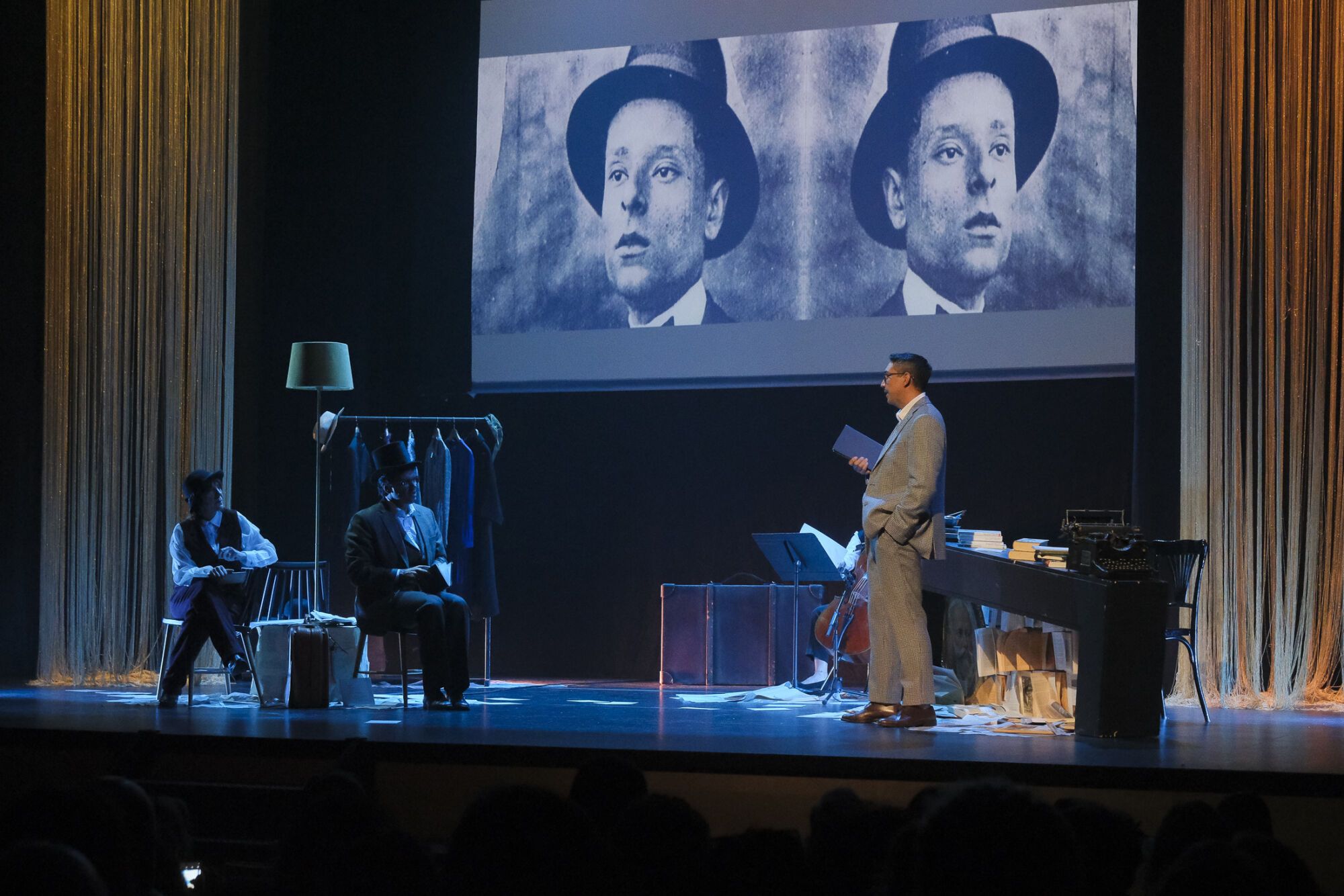 Homenaje a Alonso Quesada en la celebración el Día de las Letras Canarias