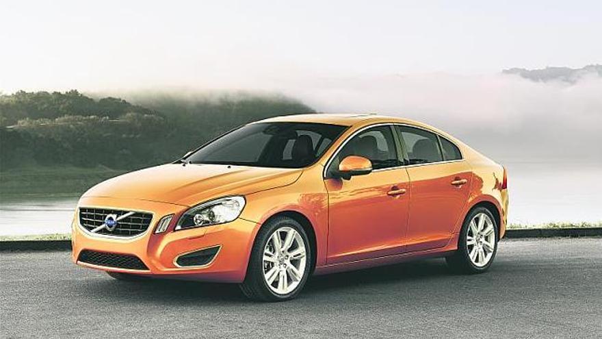 Volvo S60.