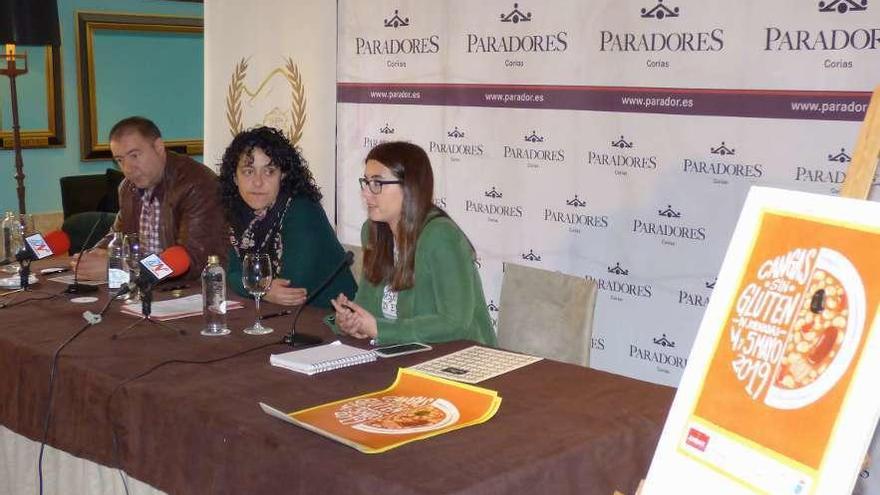 Por la izquierda, José Manuel García, Begoña Cueto y Lorena Pérez, ayer, en la presentación de las jornadas.