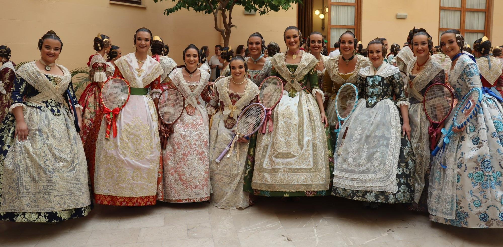La Batalla de Flores de las candidatas a Falleras Mayores de València