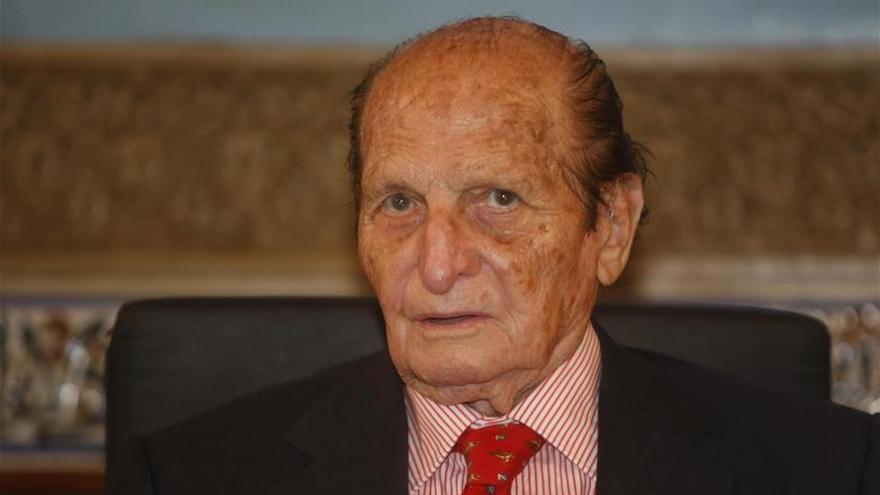 Fallece a los 93 años el rejoneador Ángel Peralta
