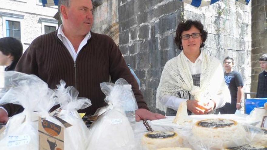 Éxito de asistencia en la Feria de los Quesos de Salas