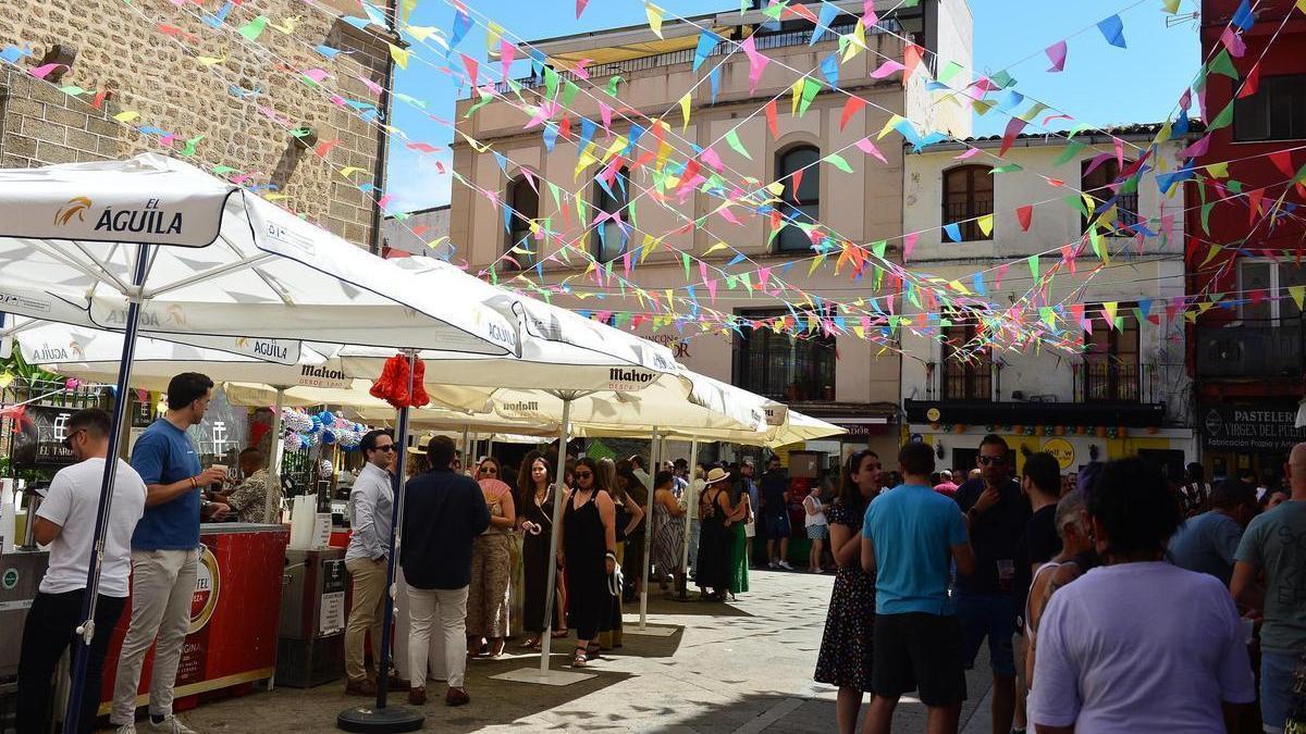 Plasencia limitará la música exterior de los bares en feria entre las 14.00 y las 22.30 horas.