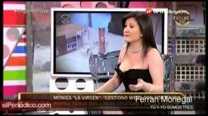 Mònica mostra les seves joguines sexuals al ’Deluxe’ (T-5).