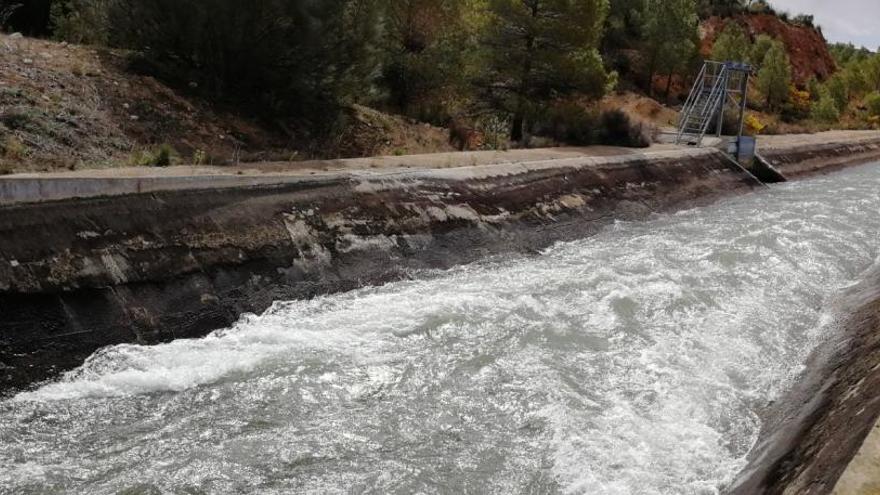 Uno de los canales del trasvase Tajo-Segura.