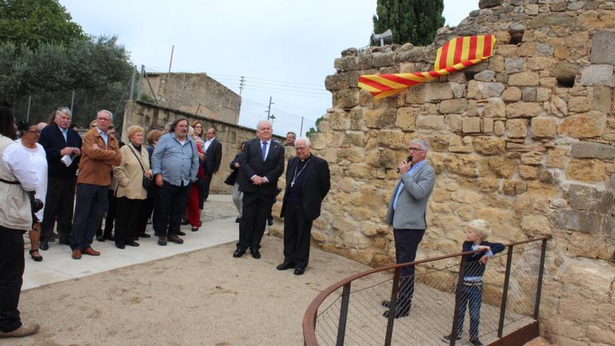 Un moment de l&#039;acte commemoratiu a Sant Miquel de Fluvià.