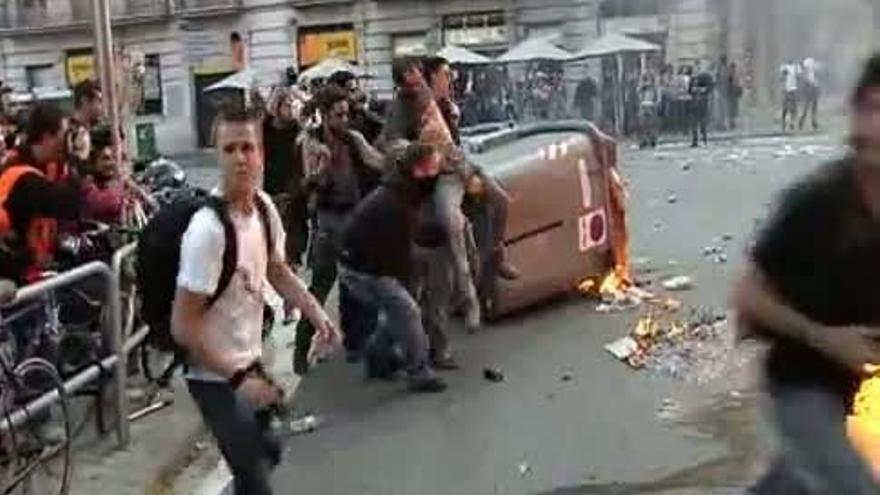 Escenas de guerrilla urbana en Barcelona