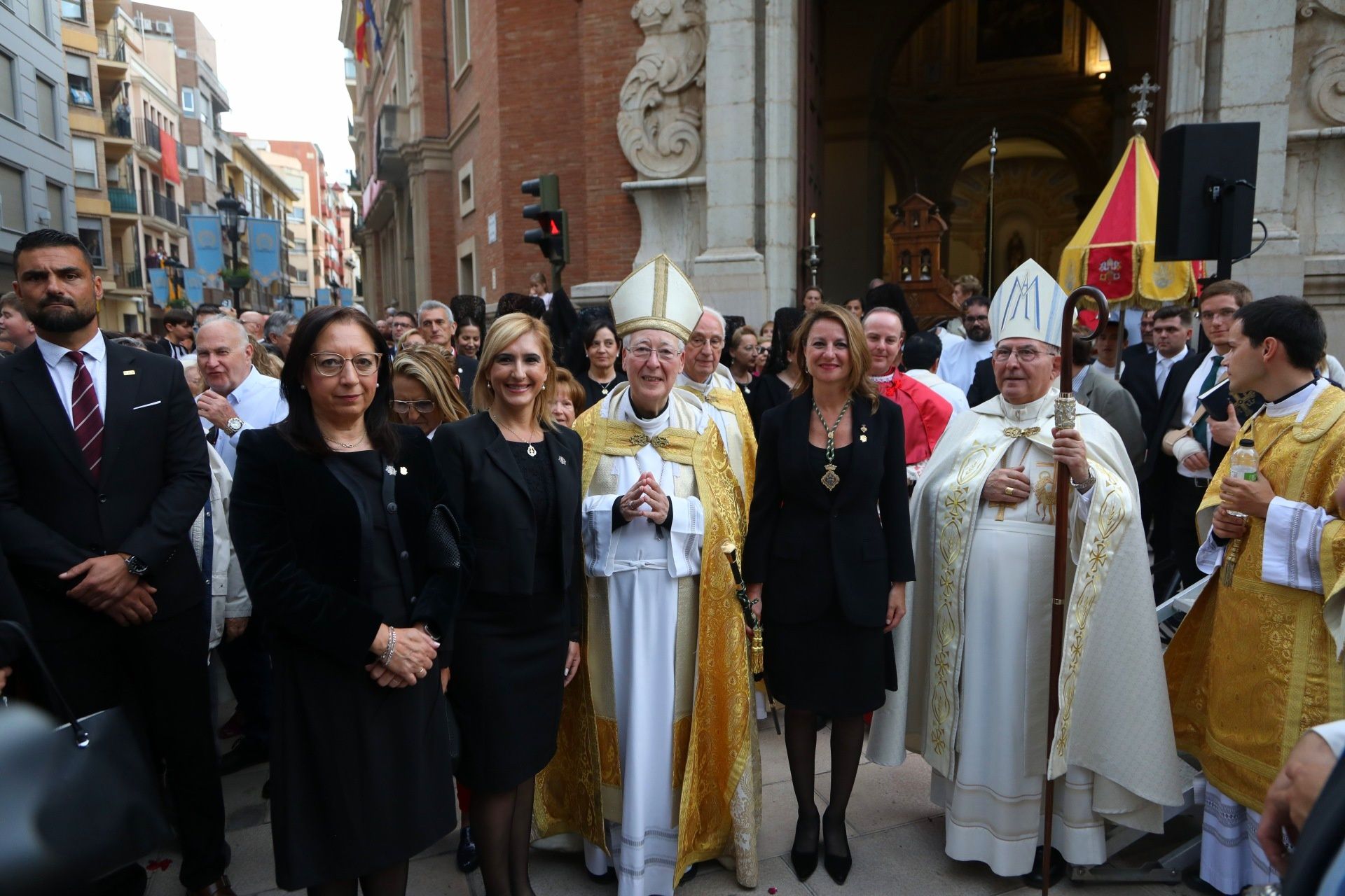La Lledonera regresa a la basílica en una última procesión