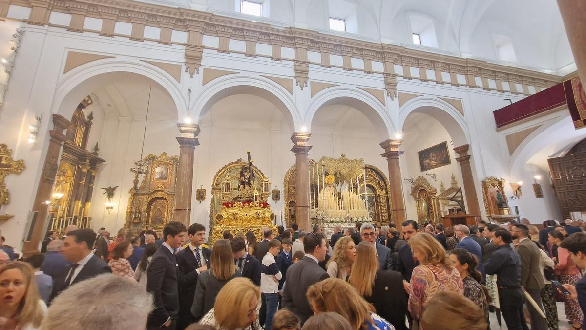 La Agrupación Musical Nuestra Señora de la Encarnación se dirige a la parroquia de San Sebastián.
