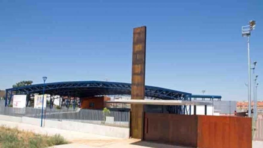 Hasta 2.000 aficionados podrán seguir el partido del Badajoz en el Viejo Vivero