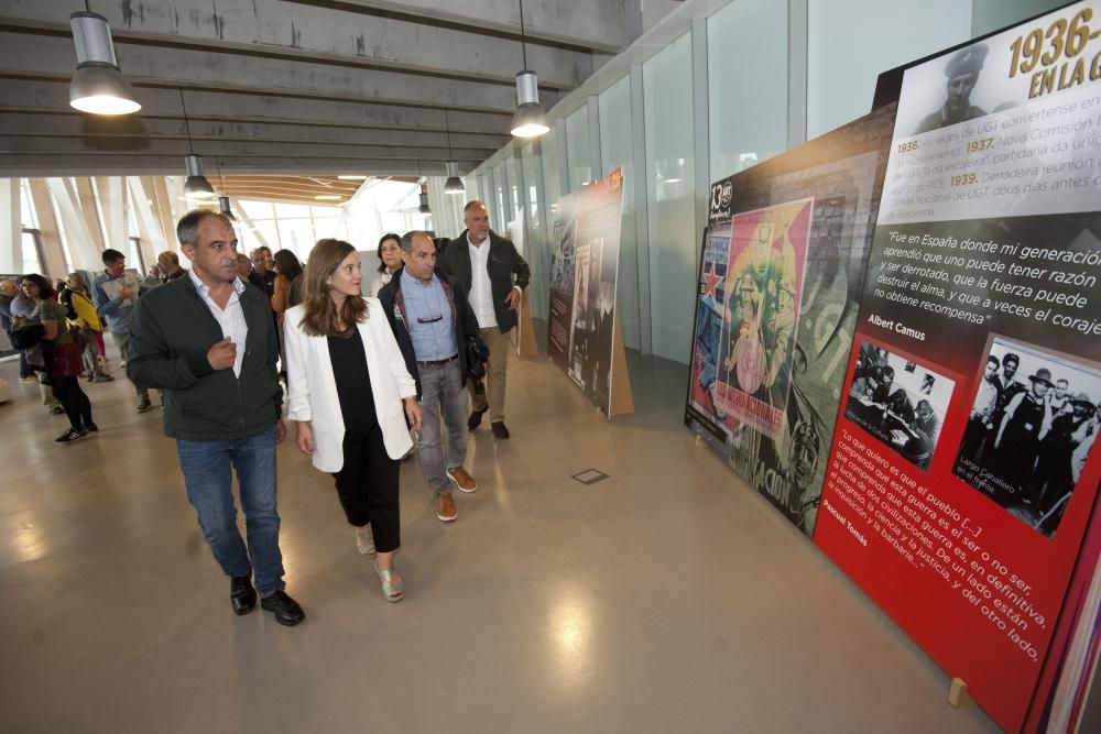 Inauguración de una exposición sobre los 130 años de UGT en el Ágora