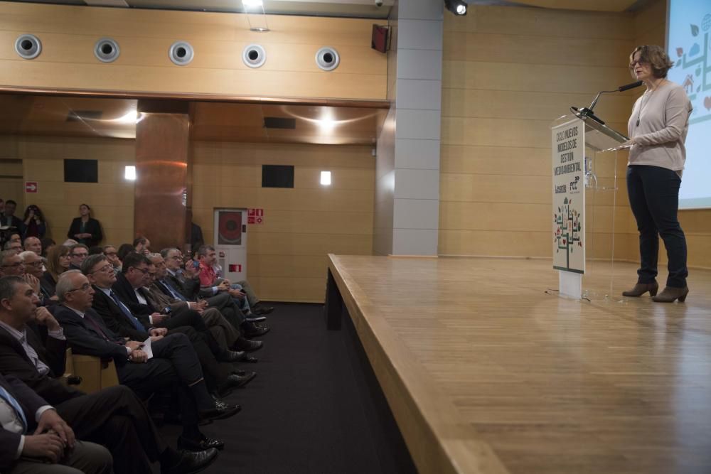 Conferencia de política ambiental de Elena Cebrián en el Club Mercantil