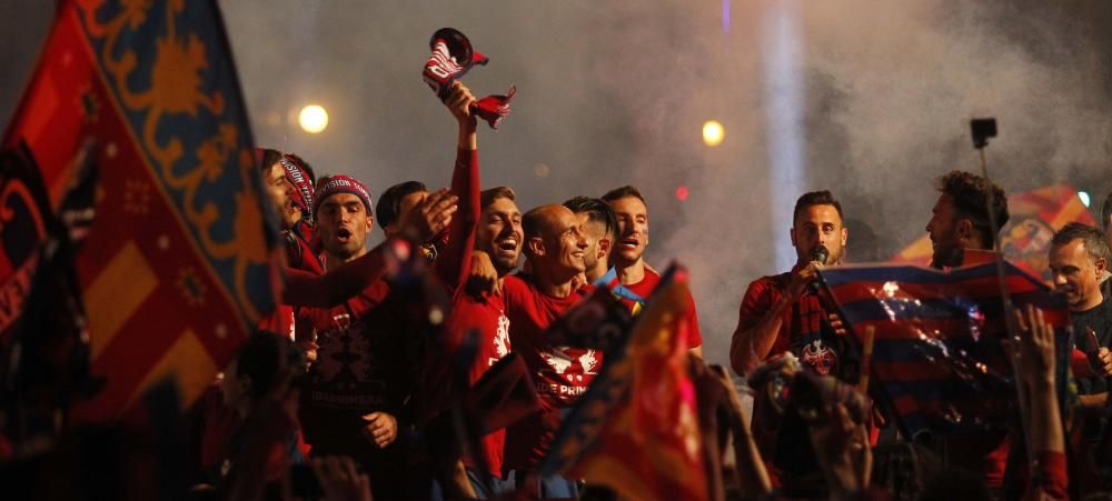 Así celebra el ascenso la afición del Levante UD