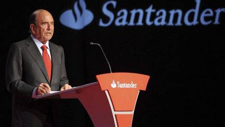 Santander ganó un 59% menos en 2012, tras dotar 18.800 millones