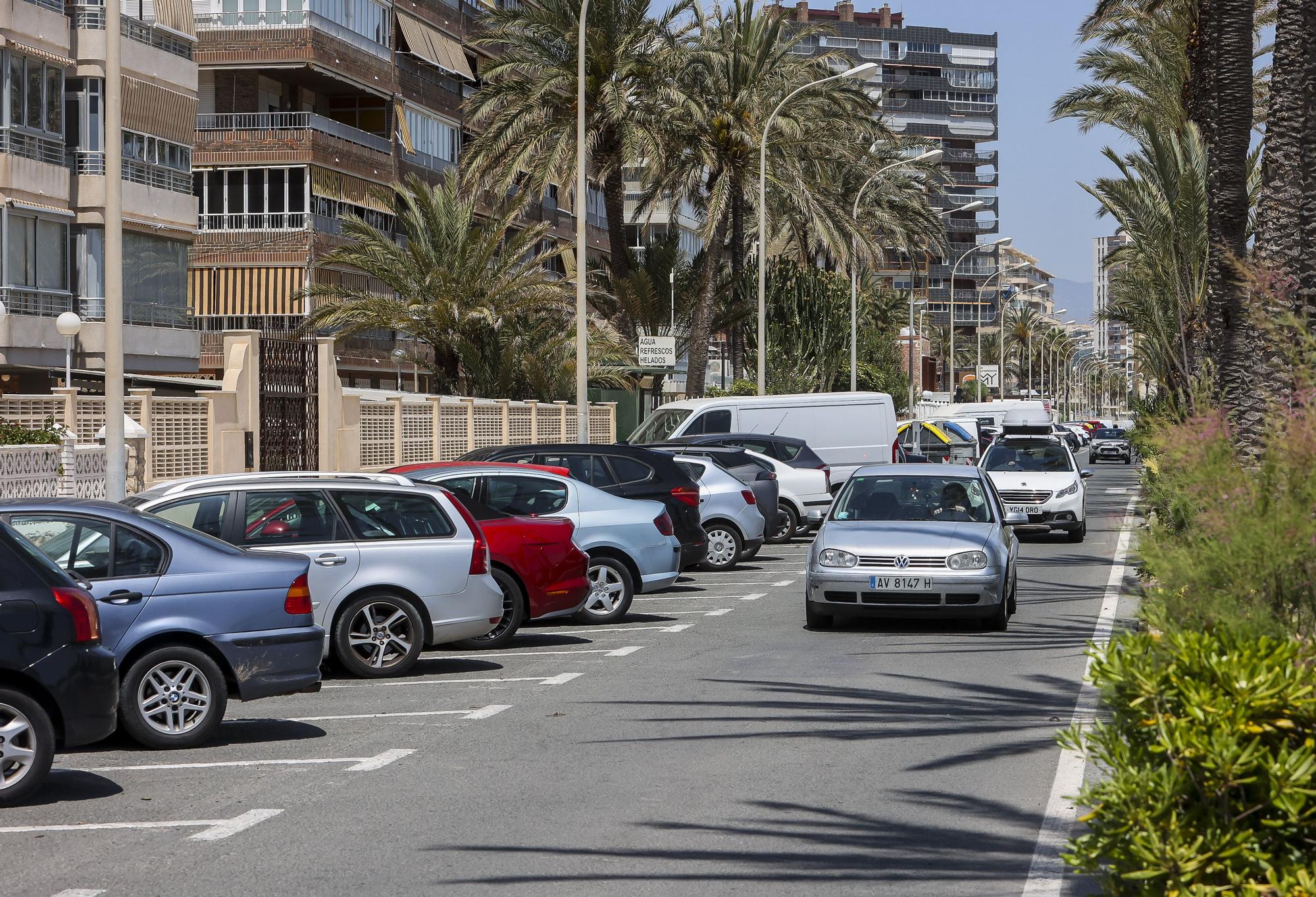 Playas preparadas para la temporada alta en Alicante (2022)