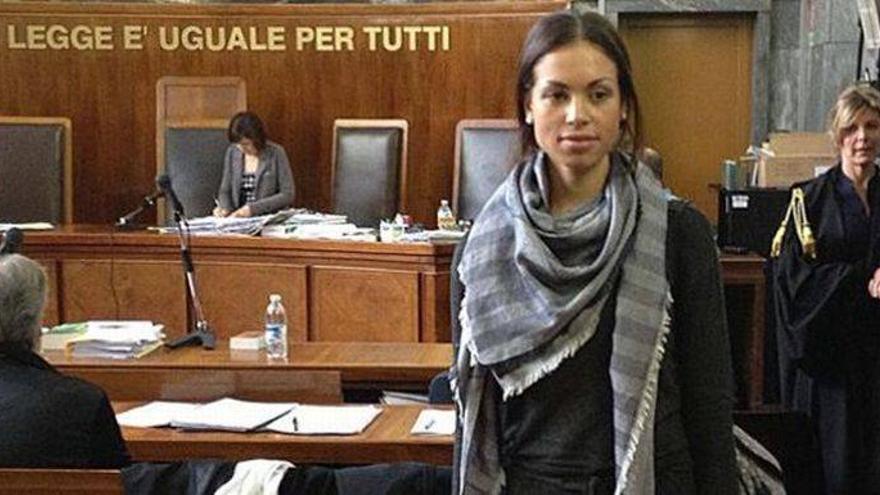 Ruby testifica por primera vez en el juicio sobre las fiestas de Berlusconi