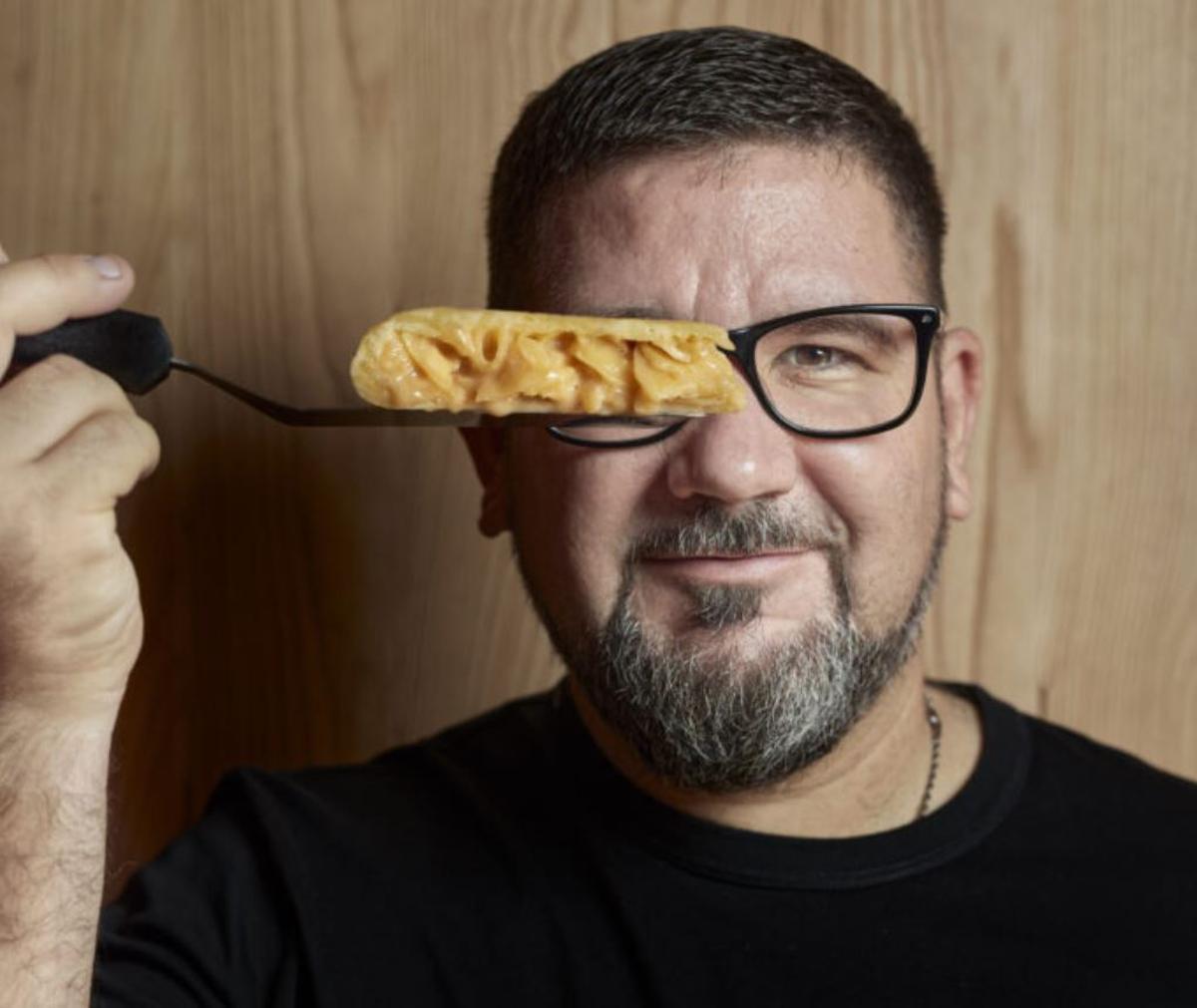 El chef marbellí Dani García revela su truco para hacer la mejor totilla de patatas del mundo