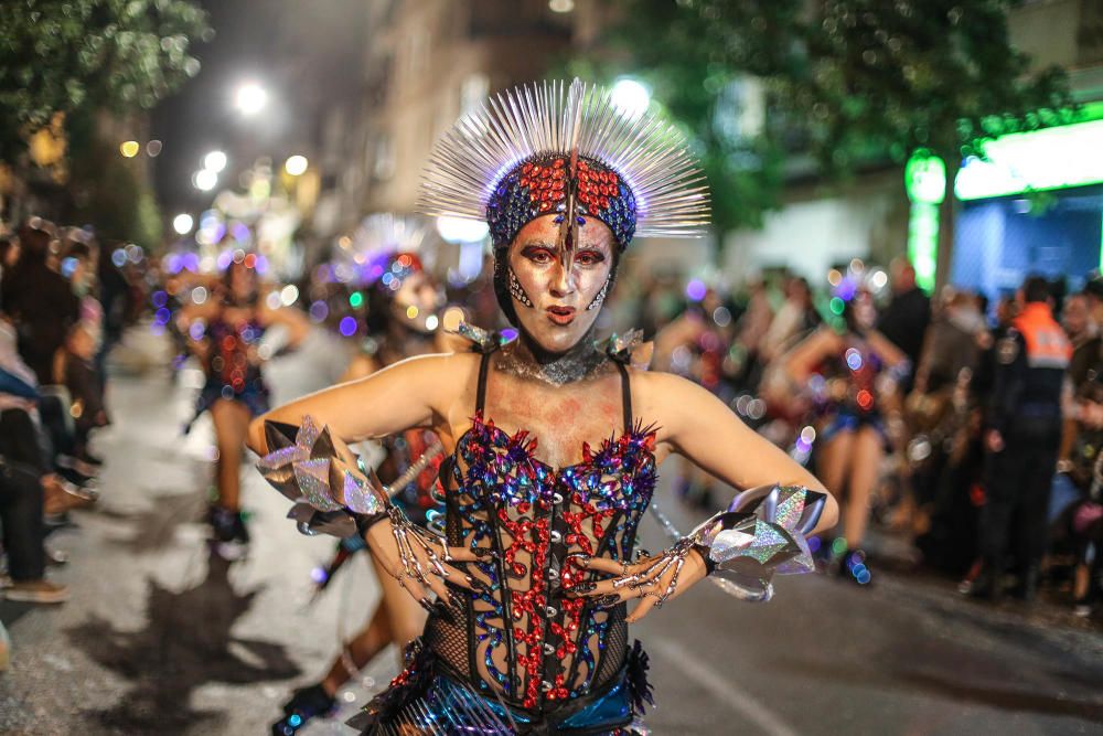 Instante del desfile del carnaval nocturno