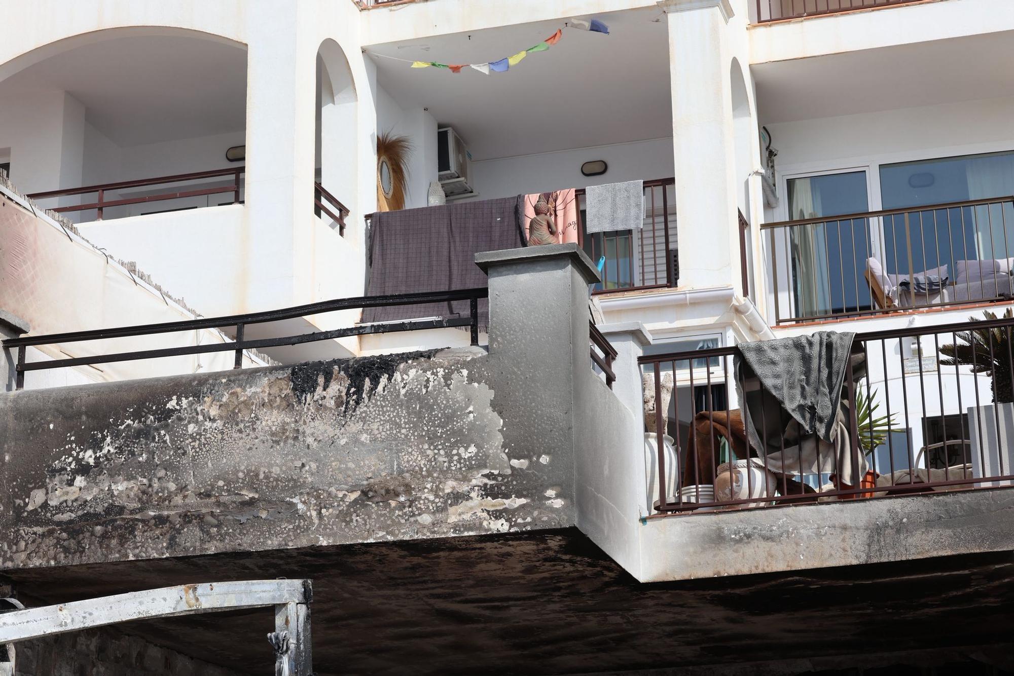 Todas las imágenes del devastador incendio en una zona de ocio de Ibiza