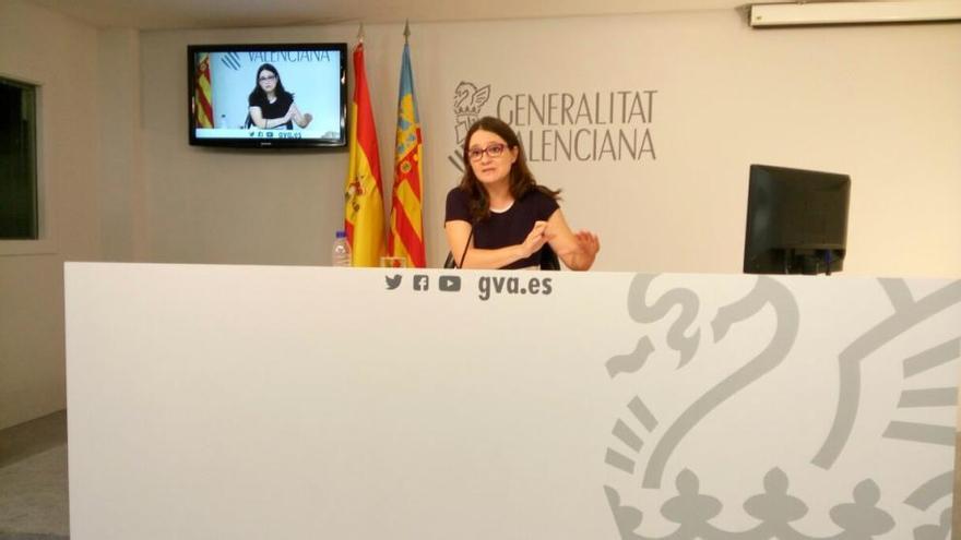 Mònica Oltra, en la nueva escenografía de las comparecencias del Consell.