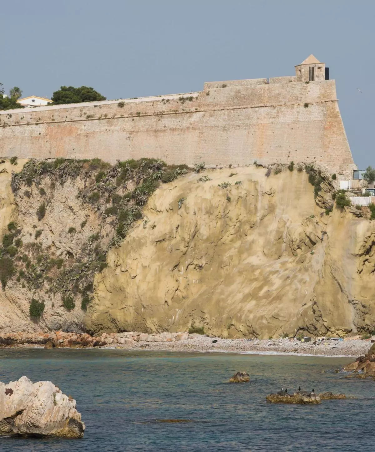 Memoria de la isla | Recursos formales de la arquitectura castrense de Ibiza