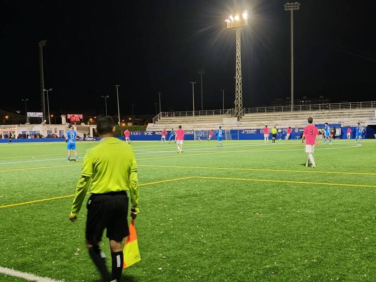 Un partido de esta temporada disputado en el Camp el Morer de Oliva