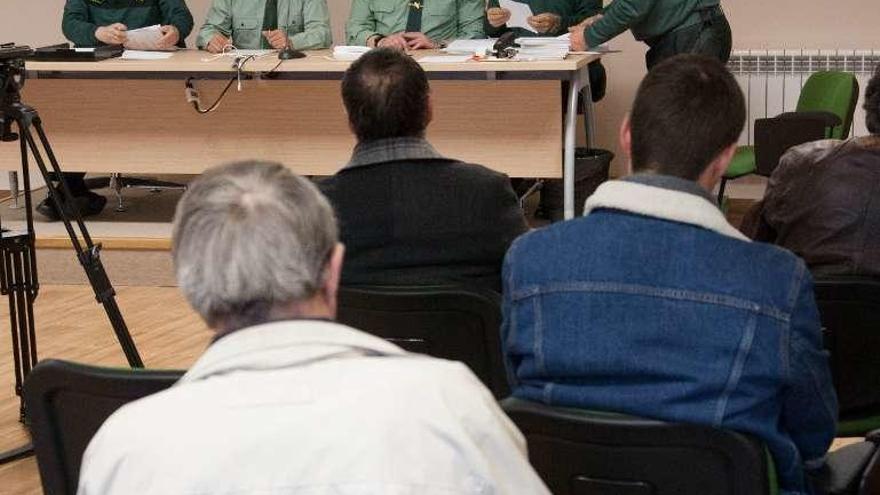 Subasta de armas en la Guardia Civil.