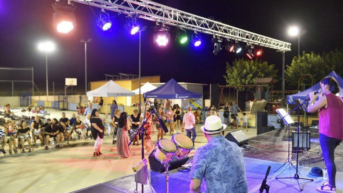 Tres-centes persones comparteixen cultura i gastronomia en la primera  Festa Intercultural d’Òdena  | AJUNTAMENT D’ÒDENA