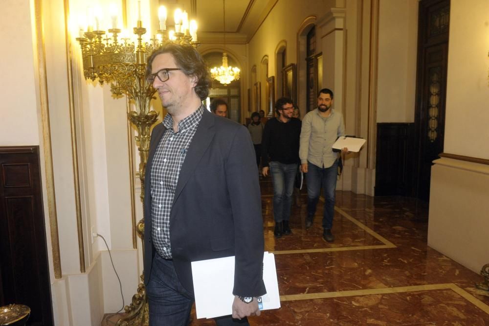 El pleno vota a favor de que Defensa devuelva grat