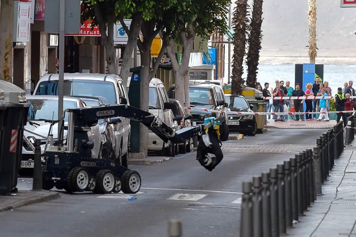 Falsa alarma de bomba en la calle Bernardo de la ...