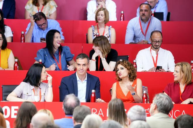 Sánchez pide al PSOE "coraje" para "limpiar lo que haya que limpiar" y "seguir gobernando" hasta "la España de 2030"