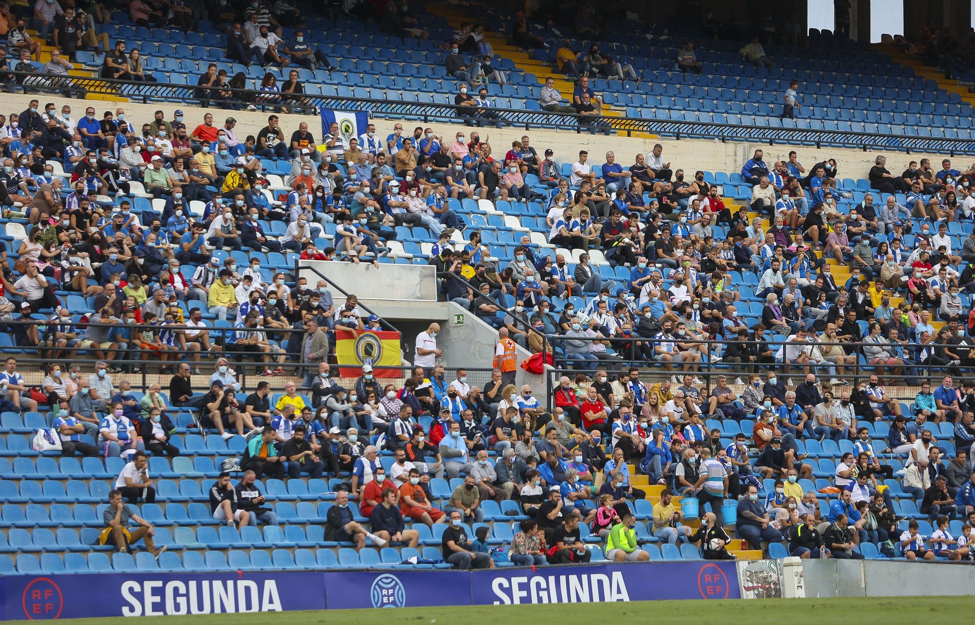 El Rico Pérez se harta del equipo: así se vivió en el estadio el Hércules - Atlético Levante