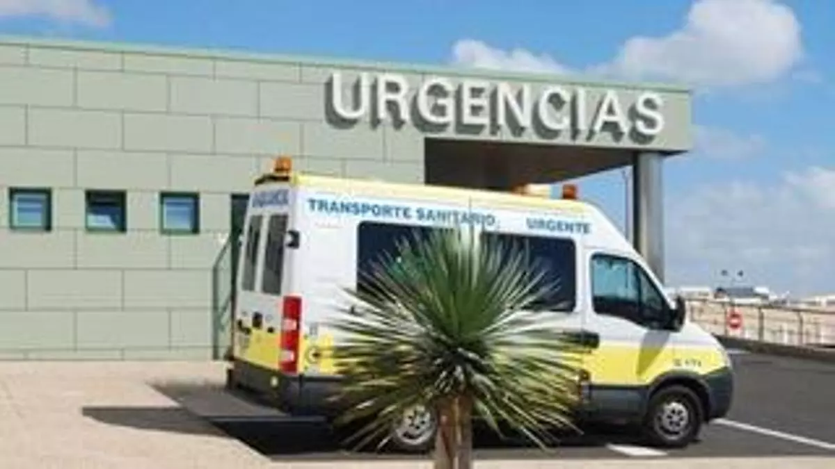 Herido grave tras volcar con su coche en Lanzarote