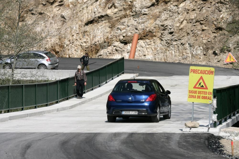 Polémica por las obras en la carretera que une Liñares y Valboa