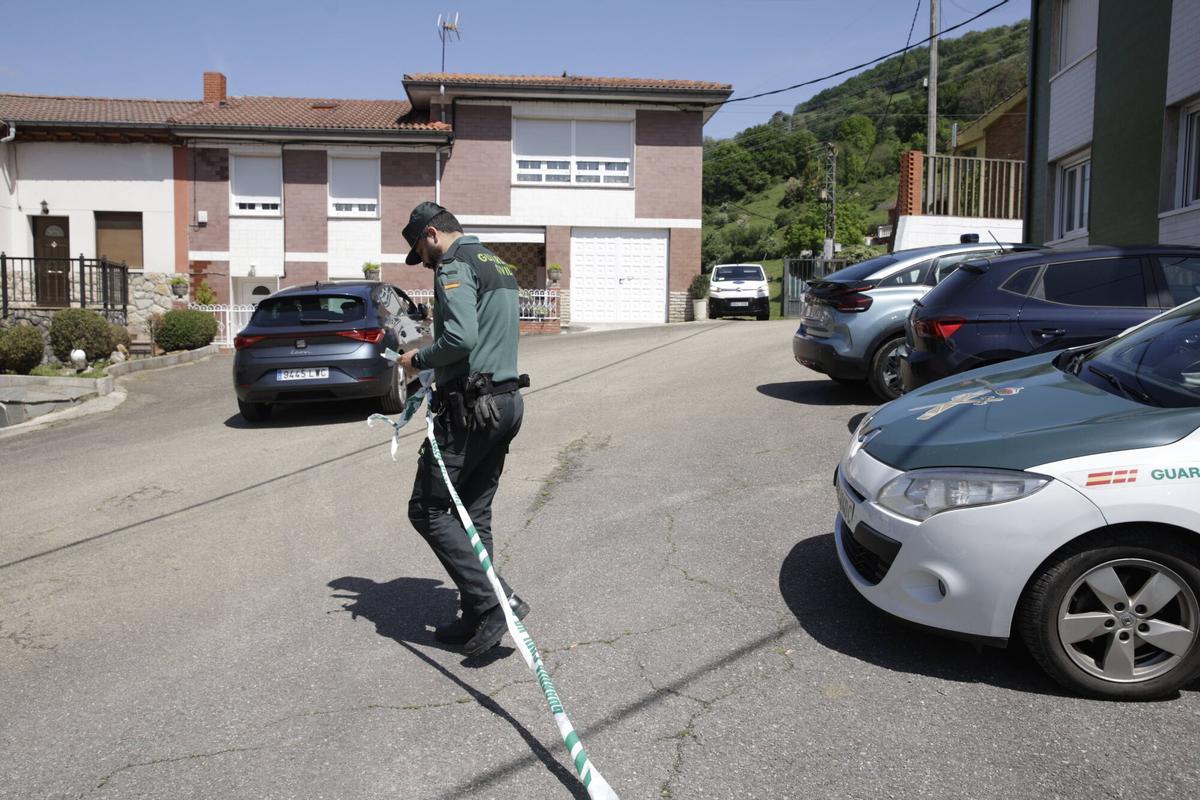 Hallan a un matrimonio tiroteado en su cama en Lena.
