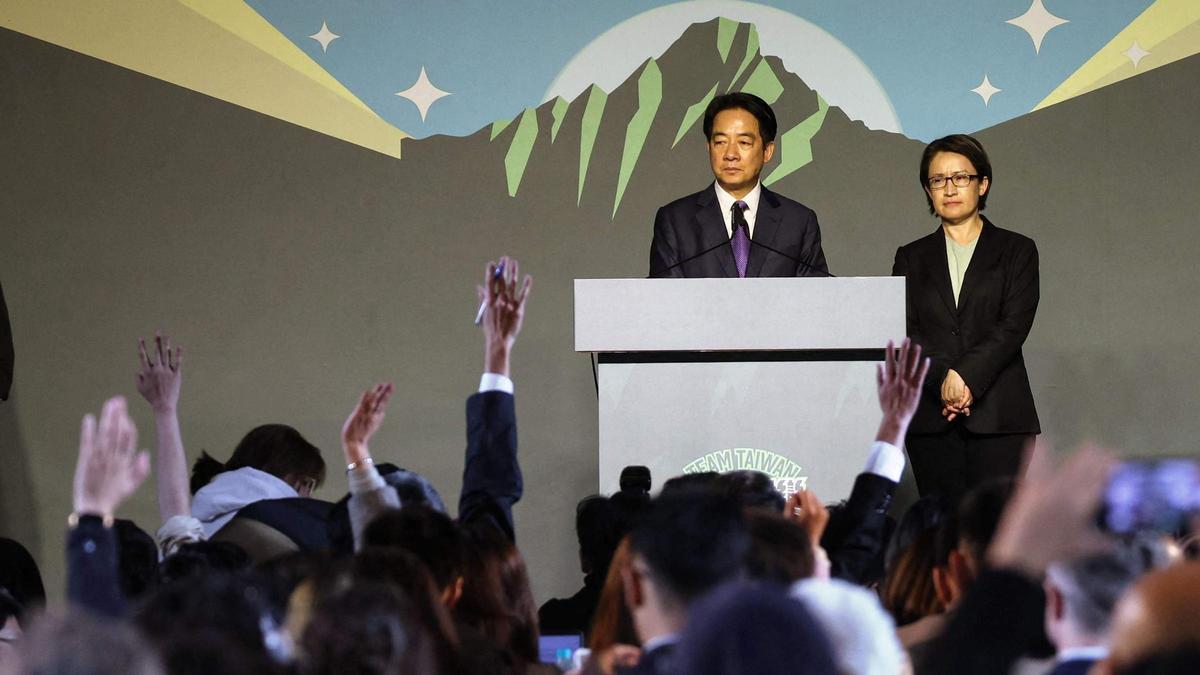 El candidato del partido gobernante de Taiwán , Lai Ching-te, en rueda de prensa tras su victoria en las elecciones presidenciales