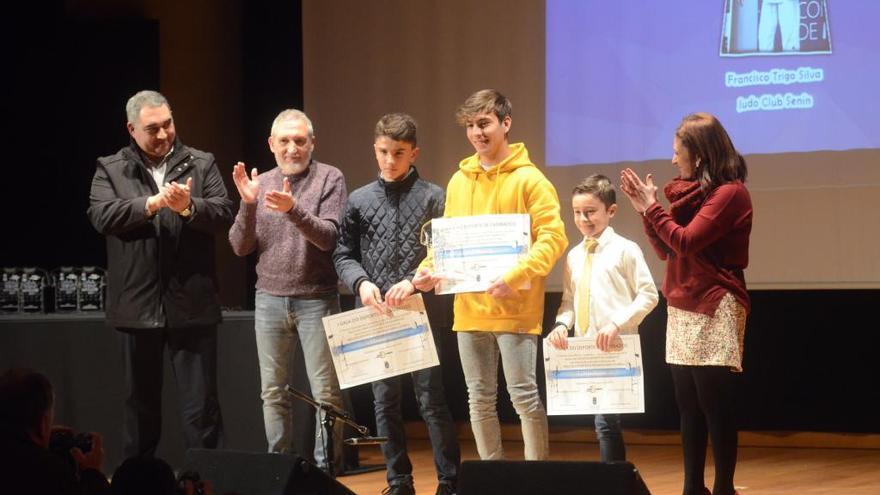 Se reconocieron hasta doce categorías dferentes de premios en la gala.