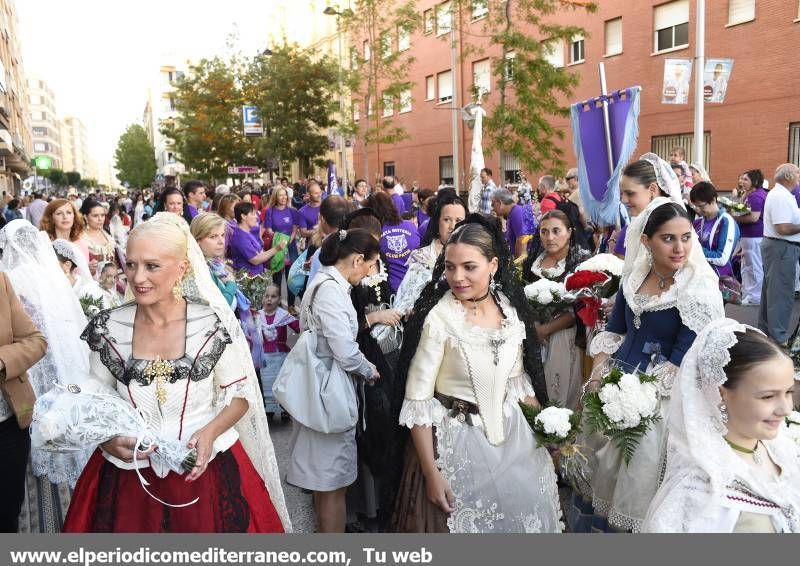 Galería de fotos -- Manto de fe y devoción para la patrona de Almassora