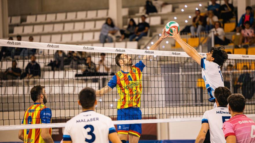 CV Melilla asalta Nou Moles y vence al Léleman Conqueridor