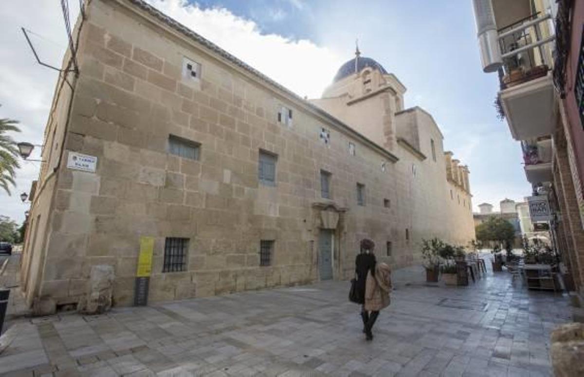 El Obispado fuerza a las monjas de la Santa Faz a irse del convento